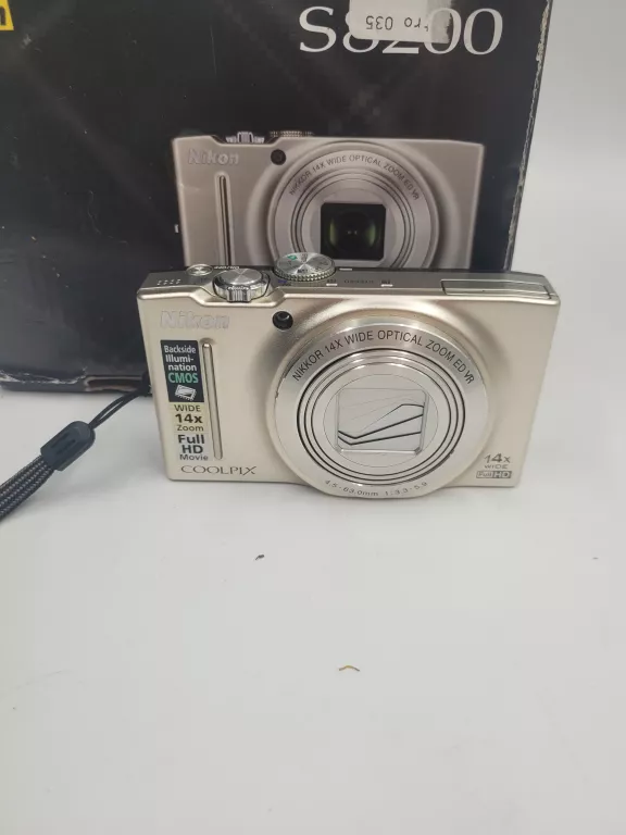 APARAT NIKON COOLPIX S8200 ZESTAW