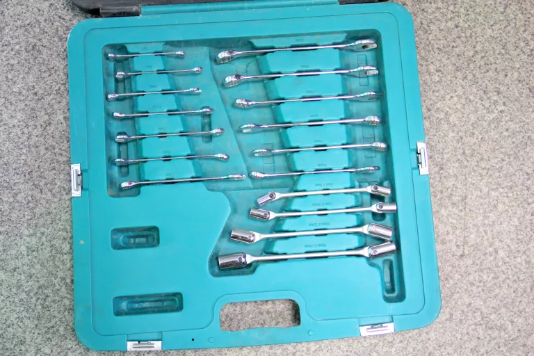 KAMASA-TOOLS ZESTAW NARZĘDZI WALIZKA