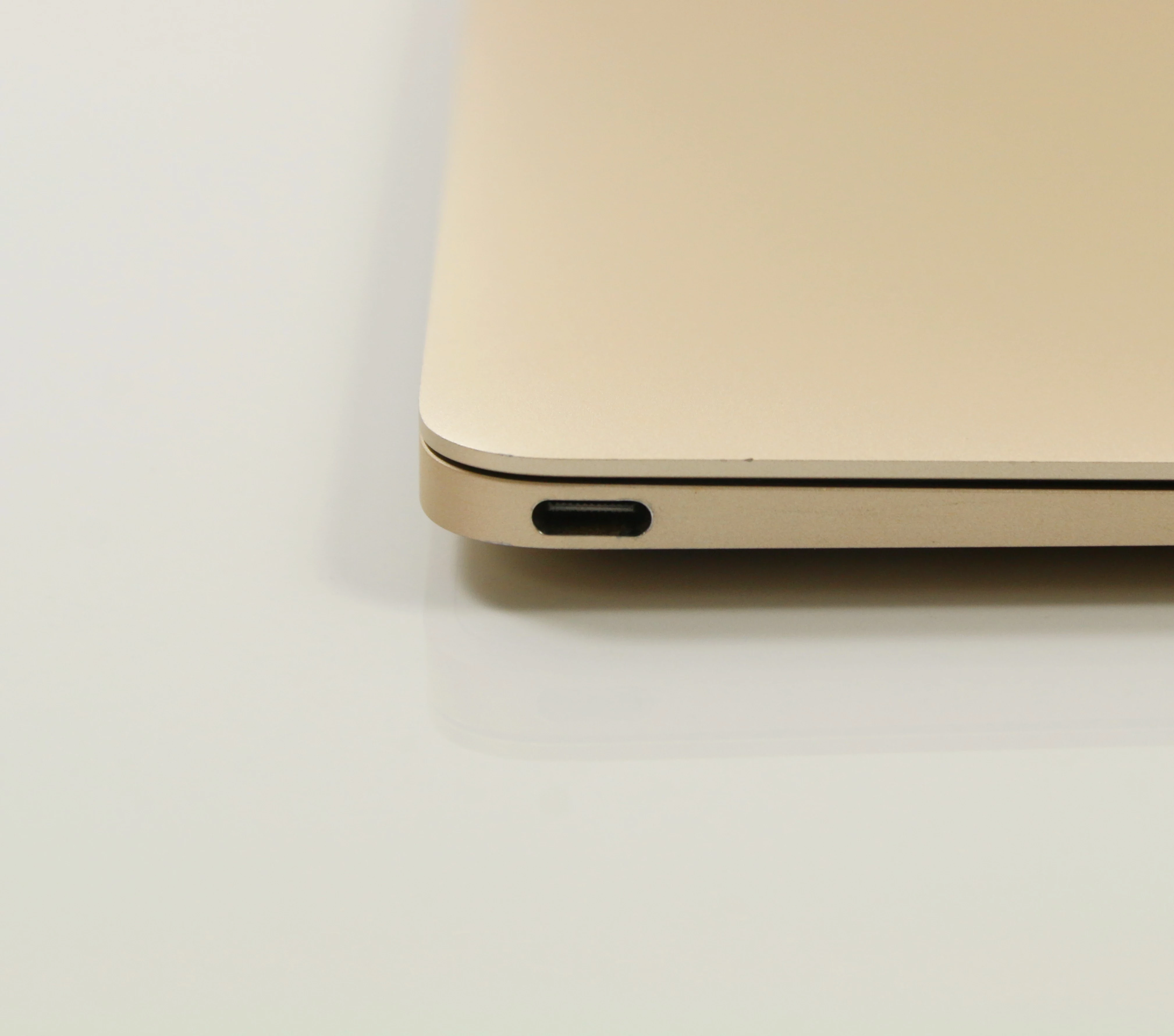 laptop-macbook-a1534-gold-early-2015-przekatna-ekranu-12