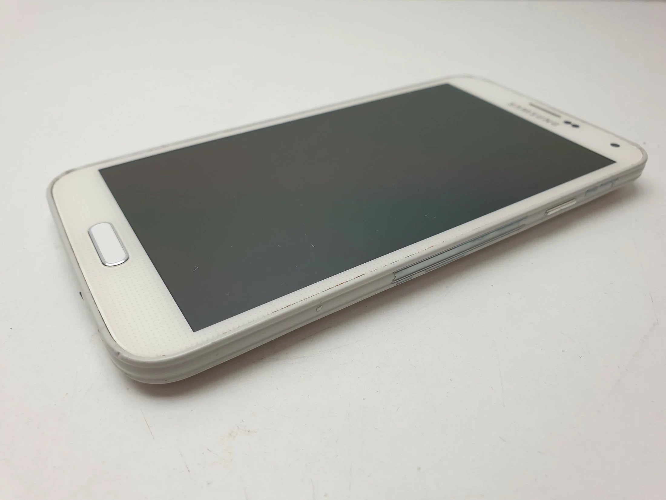 telefon-samsung-galaxy-s5-slaba-bateria-typ-202685-212929