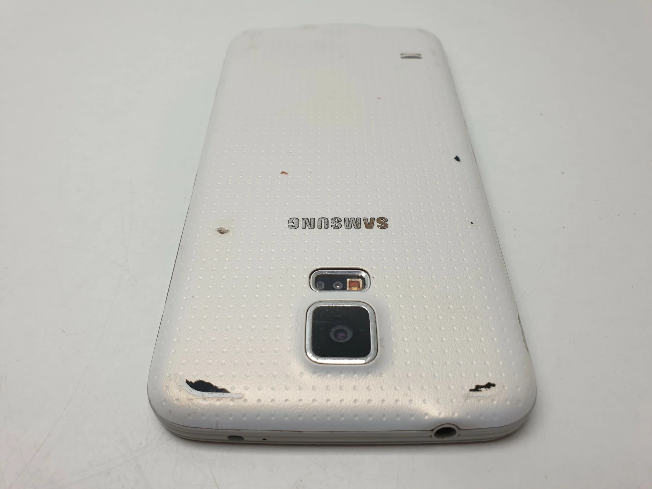 telefon-samsung-galaxy-s5-slaba-bateria-kod-producenta-sm-g900f