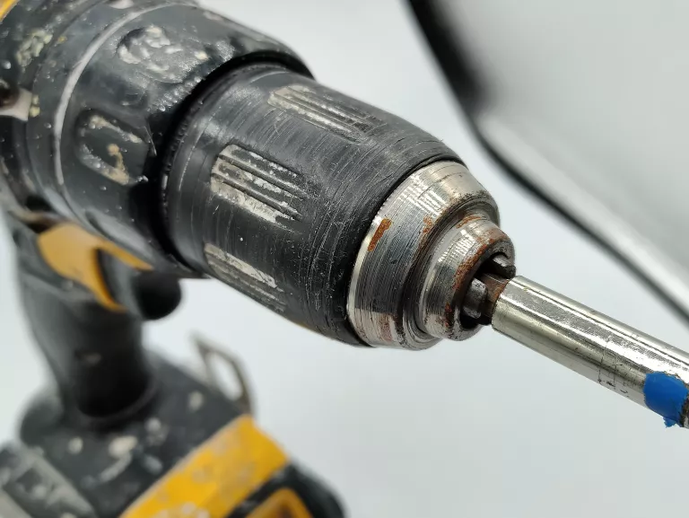 wkretarka-dewalt-dcd-780-at-at-at-rodzaj-silnika-silnik-szczotkowy