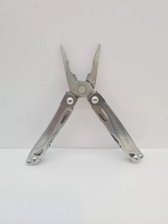 MULTITOOL LEATHERMAN SIDEKICK POKROWIEC