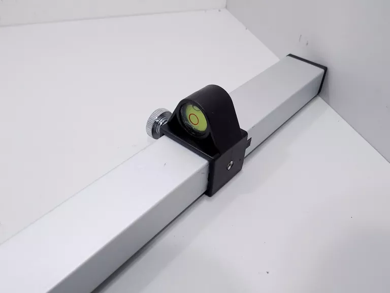 lata-tyczka-niwelacyjna-do-niwelatora-optycznego-240cm-rodzaj-niwelacyjna