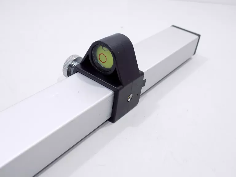 lata-tyczka-niwelacyjna-do-niwelatora-optycznego-240cm-product-id
