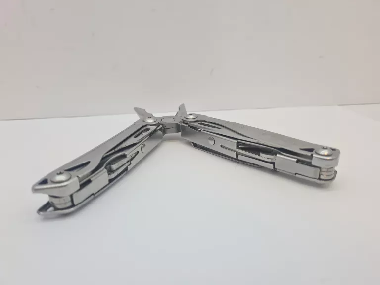 MULTITOOL LEATHERMAN SIDEKICK POKROWIEC