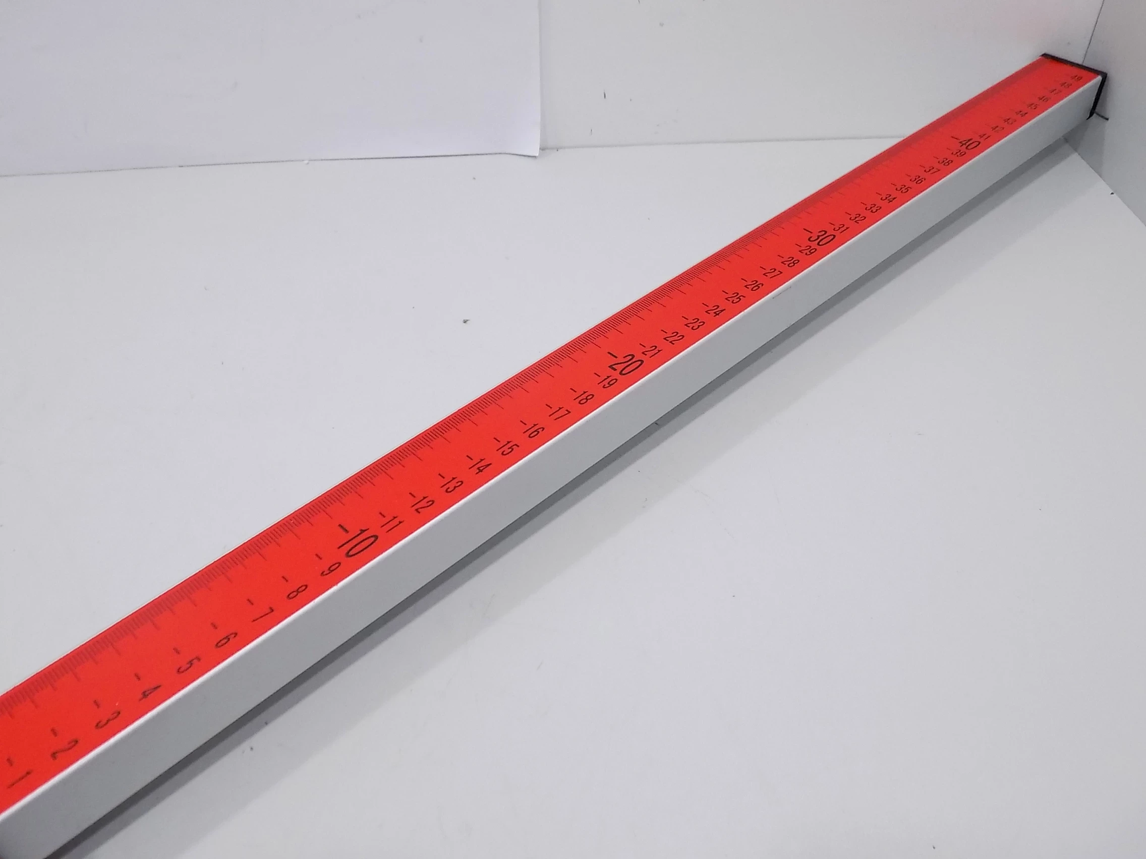 lata-tyczka-niwelacyjna-do-niwelatora-optycznego-240cm-kod-producenta-msr-255240