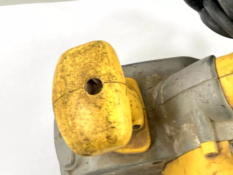 SZLIFIERKA TAŚMOWA DEWALT DW433 800W