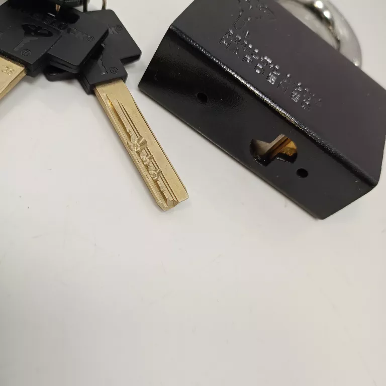 MUL-T-LOCK CLASSIC C13, KŁÓDKA HARTOWANA