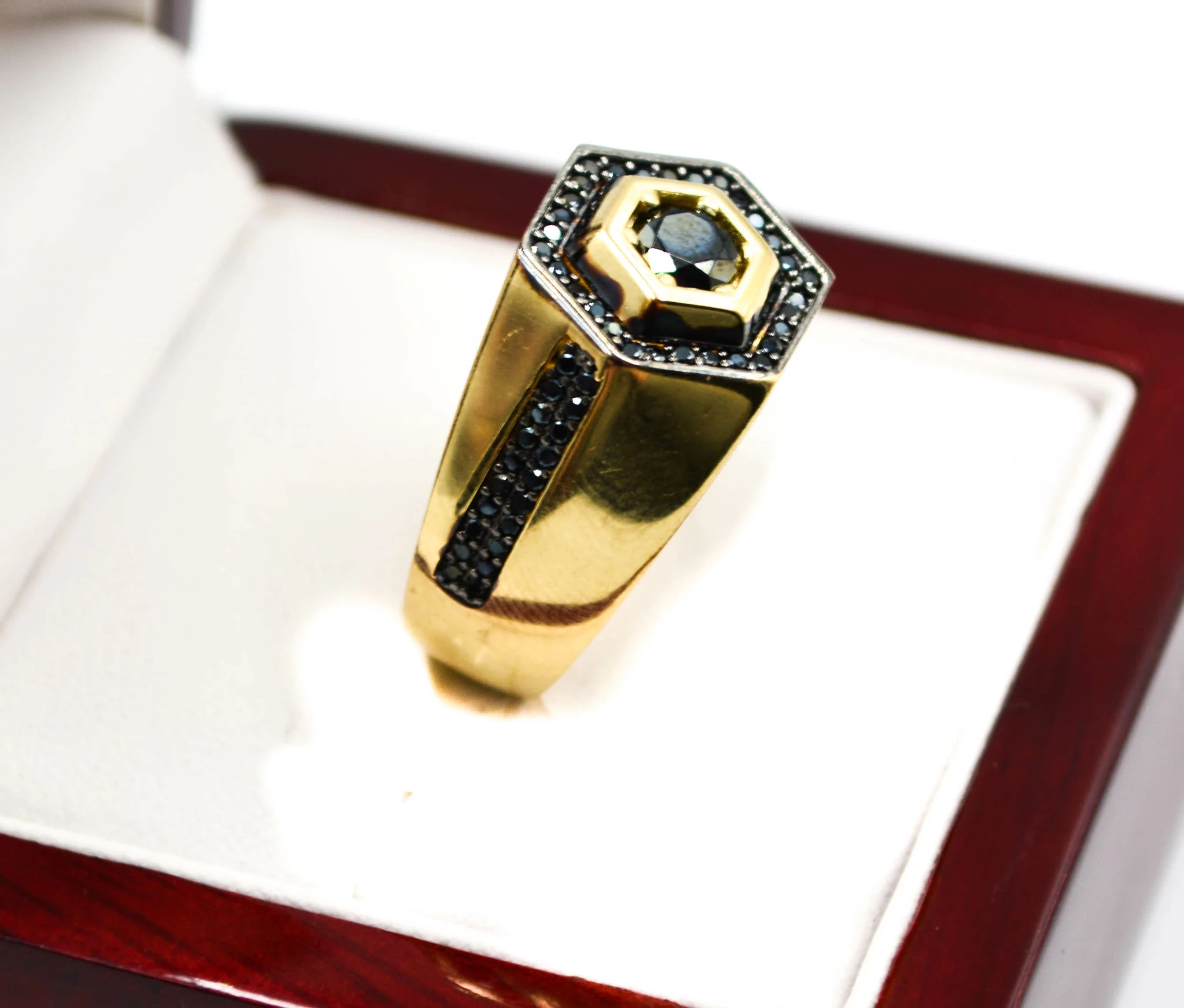 meski-zloty-sygnet-585-620-g-pp108-marka-226434-1704211