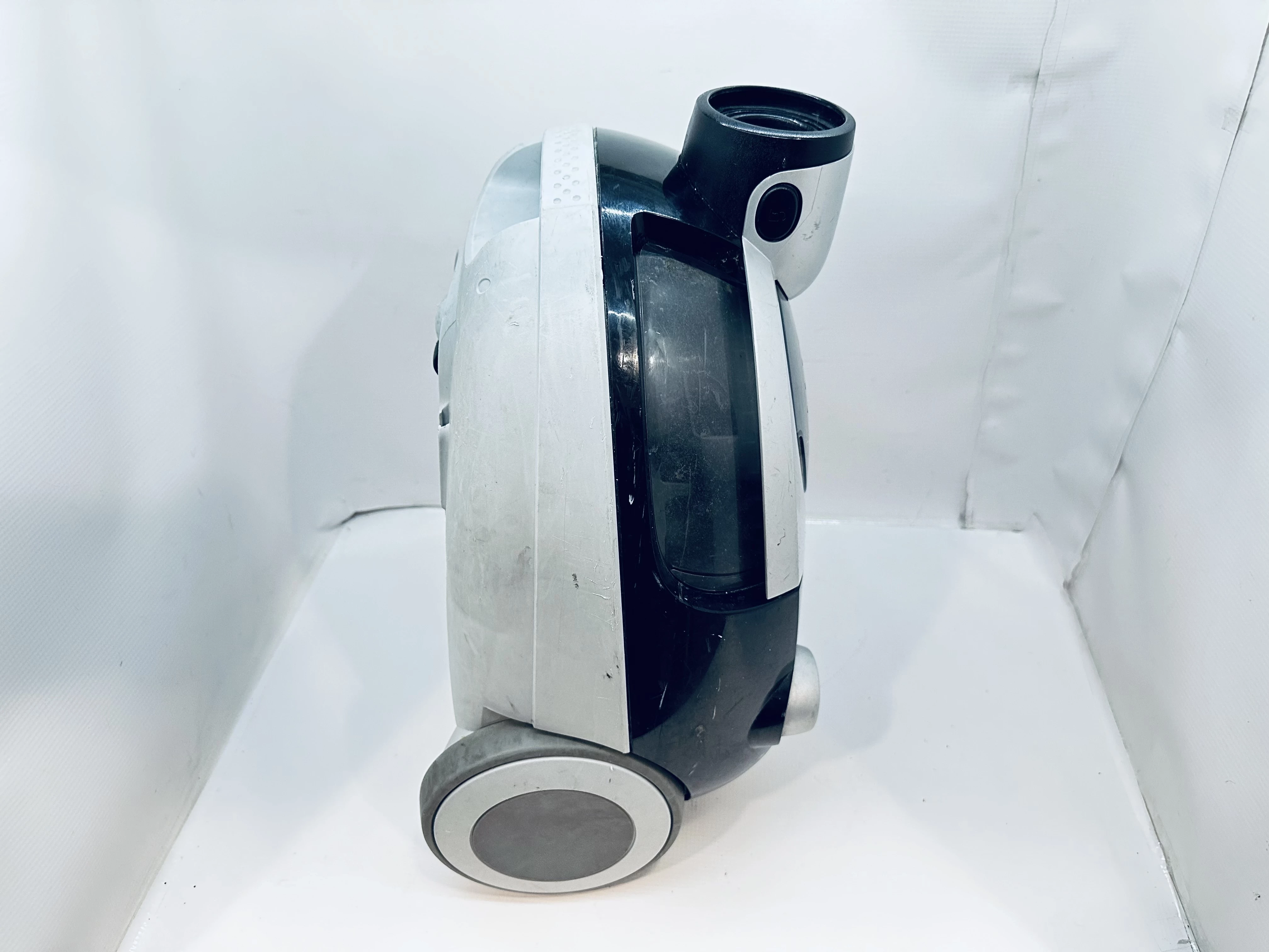 odkurzacz-electrolux-accelerator-1800w-opis-ean-gtin-4001796004735