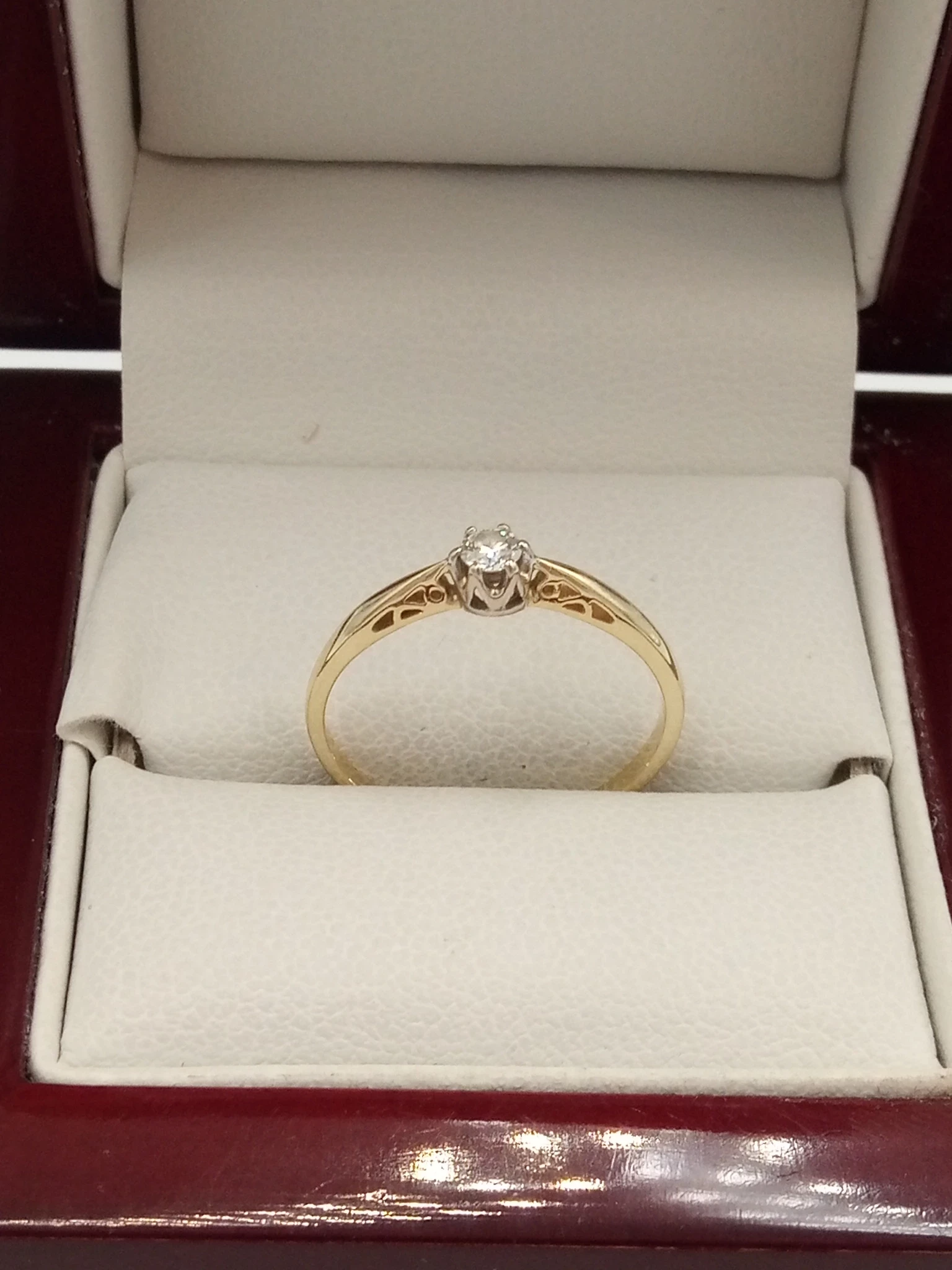 zloty-pierscionek-z-brylantem-jubitom-009ct-si1-585-127g-r12-certyfikat-kamien-17088-128