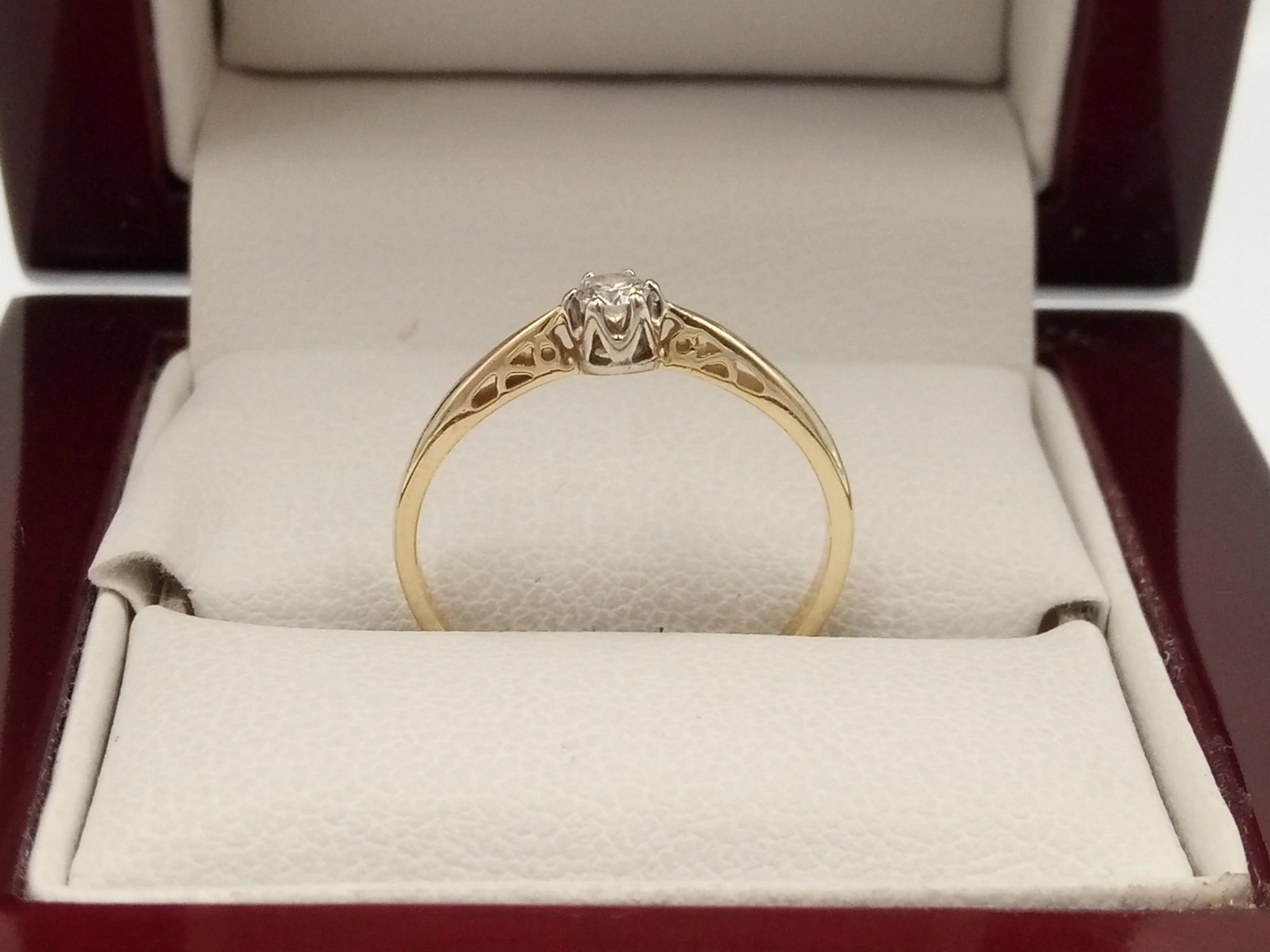 zloty-pierscionek-z-brylantem-jubitom-009ct-si1-585-127g-r12-certyfikat-pulawska-103-warszawa