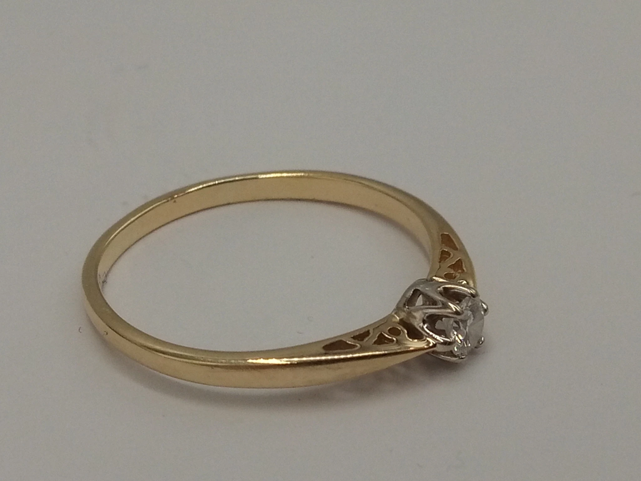 zloty-pierscionek-z-brylantem-jubitom-009ct-si1-585-127g-r12-certyfikat-plec-15851-1