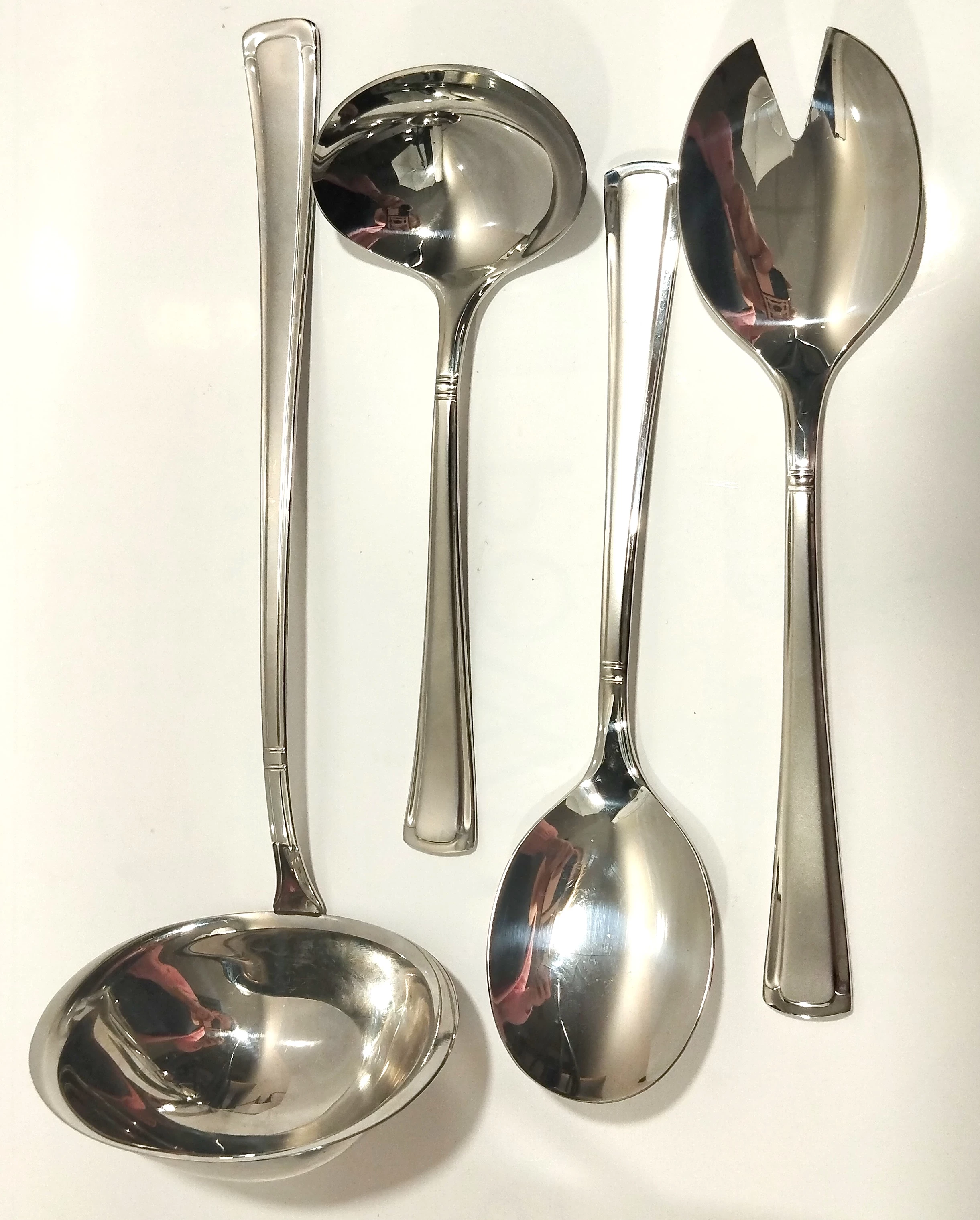 zestaw-sztuccow-amc-exlusive-88-elementow-walizka-rynek-5-kety