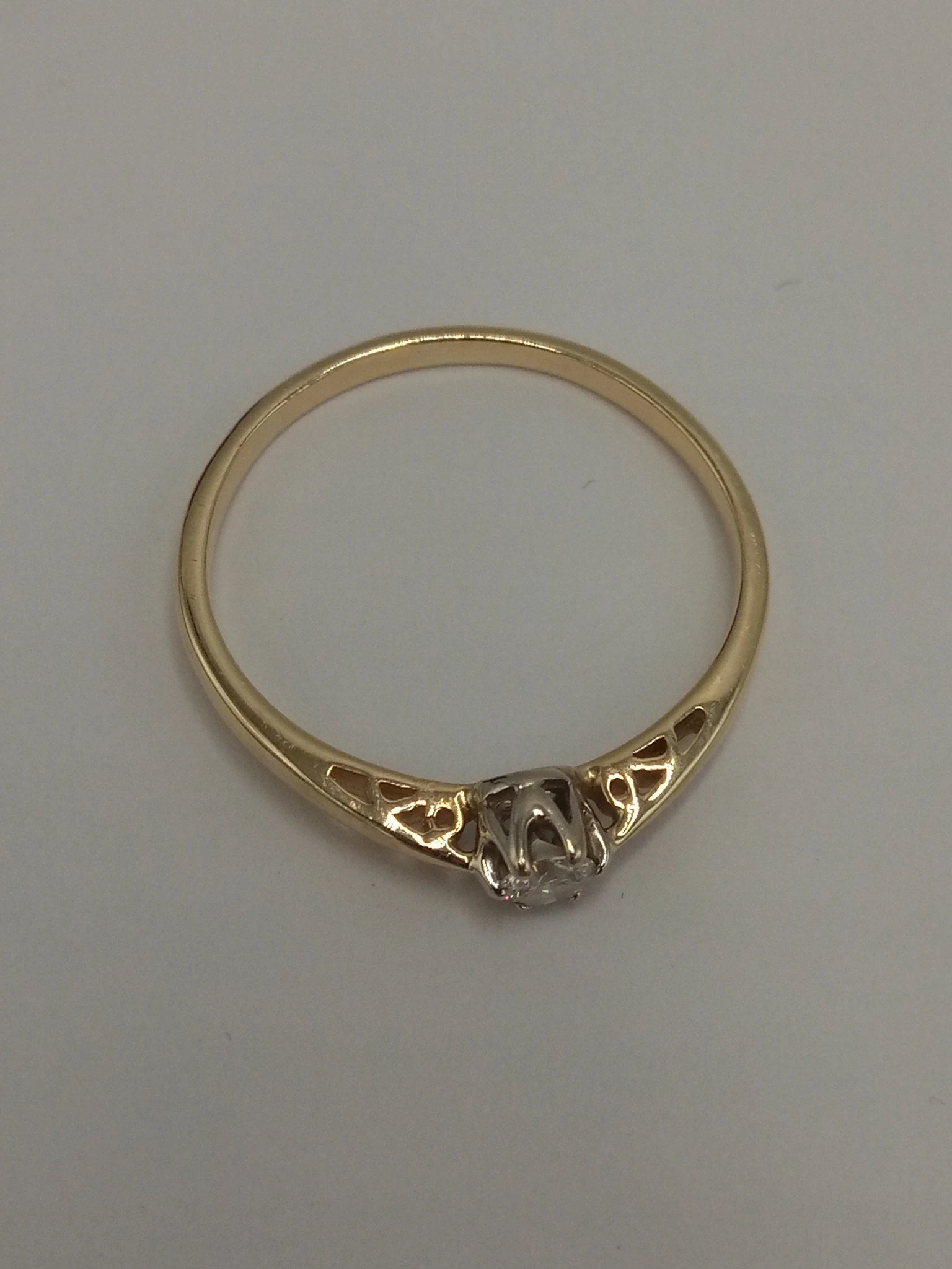 zloty-pierscionek-z-brylantem-jubitom-009ct-si1-585-127g-r12-certyfikat-cechy-207358-231606