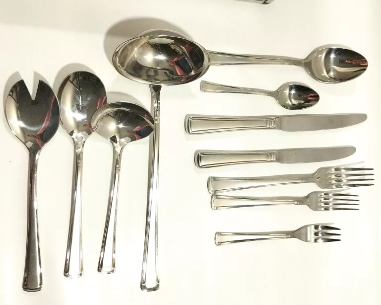 zestaw-sztuccow-amc-exlusive-88-elementow-walizka-linia-premium