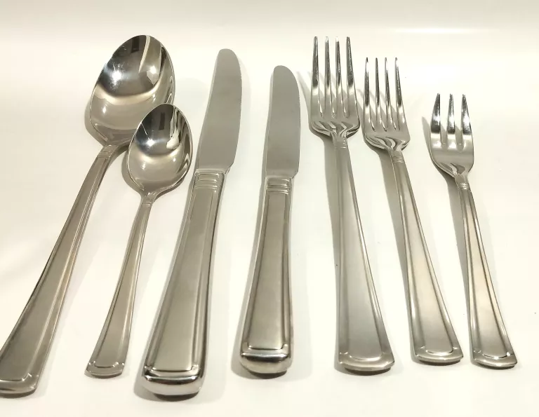 zestaw-sztuccow-amc-exlusive-88-elementow-walizka-ean-gtin-4711380956165