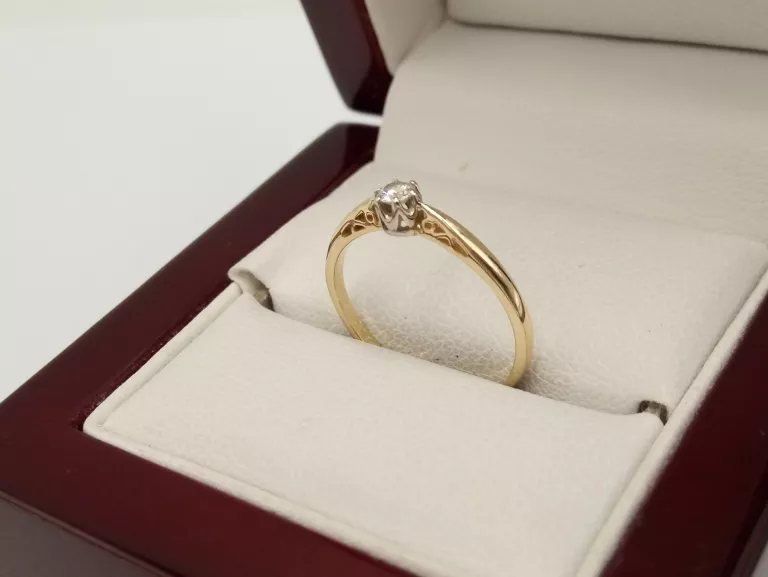ZŁOTY PIERŚCIONEK Z BRYLANTEM JUBITOM 0,09CT SI1 585 1,27G R12 CERTYFIKAT