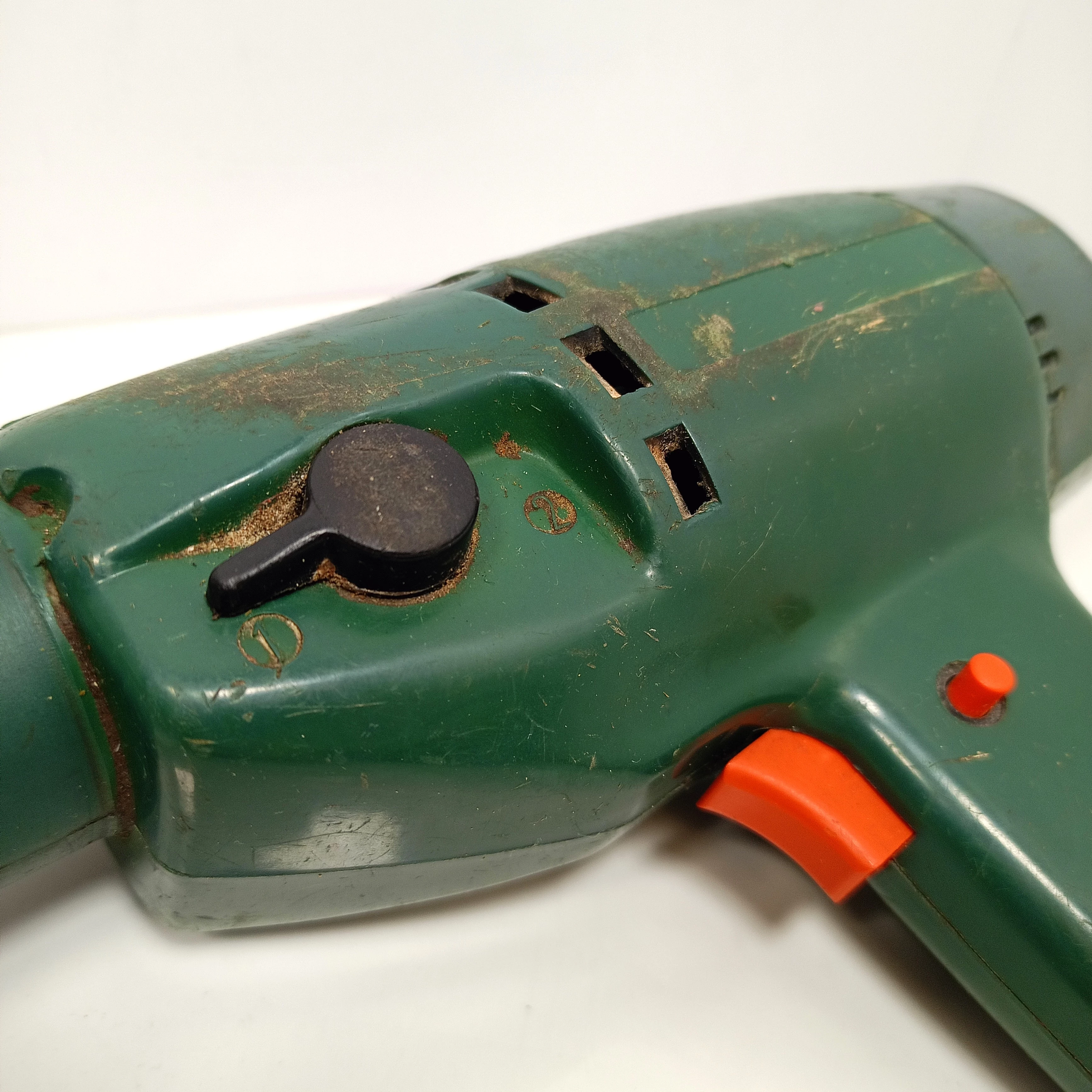 wiertarka-celma-zielona-pudelko-drewniane-typ-uchwytu-inny