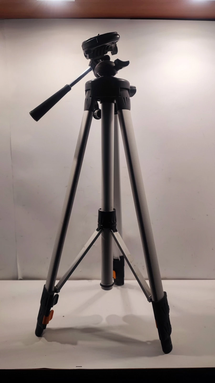 statyw-do-poziomicy-laserowej-magnusson-hll360-ean-gtin-3663602850823