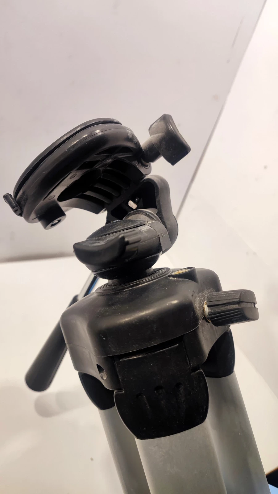 statyw-do-poziomicy-laserowej-magnusson-hll360-model-hll360