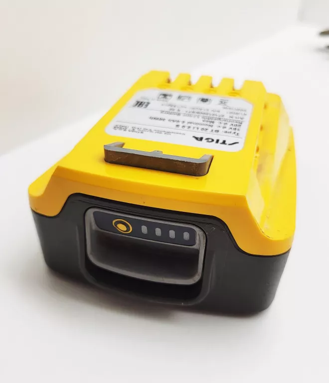 NOŻYCE ELEKTRYCZNE AKUMULATOROWE STIGA SHT 100 AE 50 CM 20 V