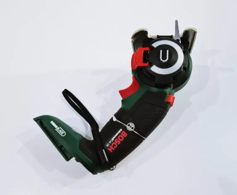 BOSCH ADVANCED CUT 18 NANO BLADE BEZPRZEWODOWA WYRZYNARKA