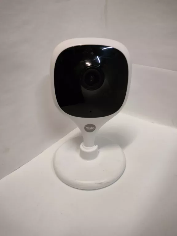 kamera-wewnetrzna-yale-3-maja-12-przemysl-tsc2-sj