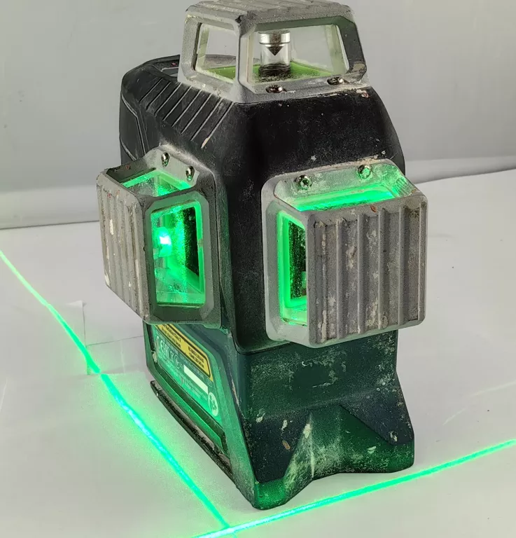 LASER KRZYŻOWY BOSCH GLL 3-80 CG