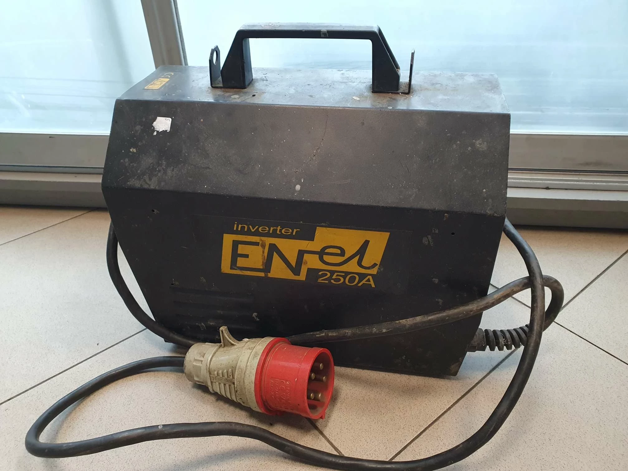 spawarka-inwertorowa-enel-250a-warszawska-28-kwidzyn