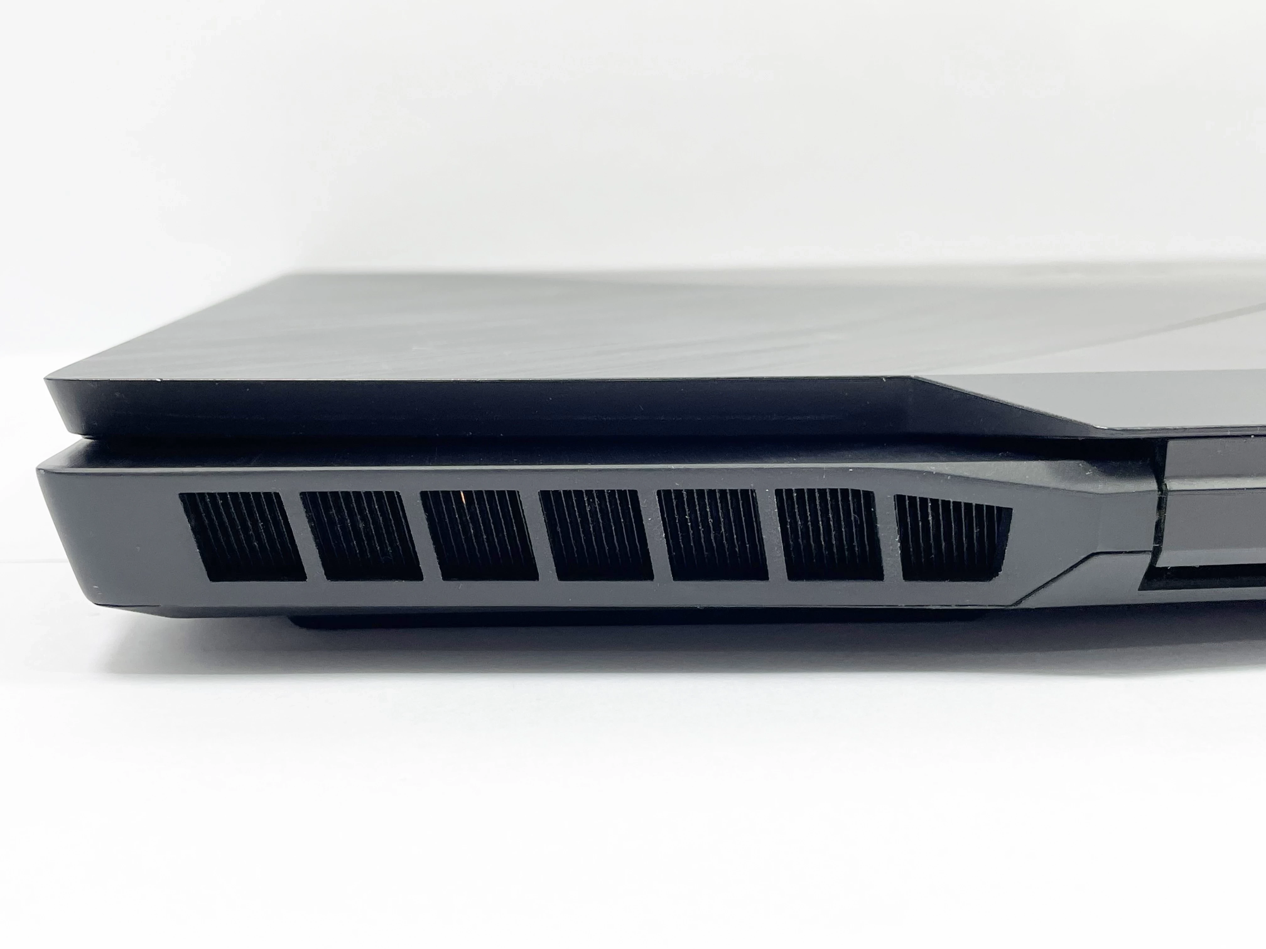 laptop-hp-omen-17-cb0052nw-gtx-1660ti-intel-core-i5-9300h-8gb-512gb-ssd-liczba-rdzeni-procesora-4