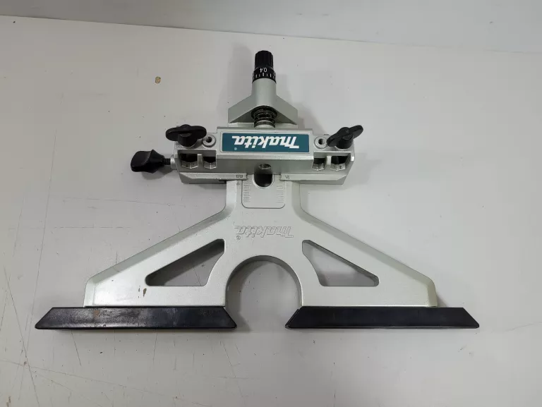 FREZARKA GÓRNOWRZECIONOWA MAKITA RP2301FC 2100 W