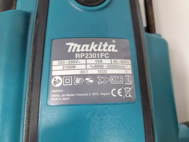 FREZARKA GÓRNOWRZECIONOWA MAKITA RP2301FC 2100 W