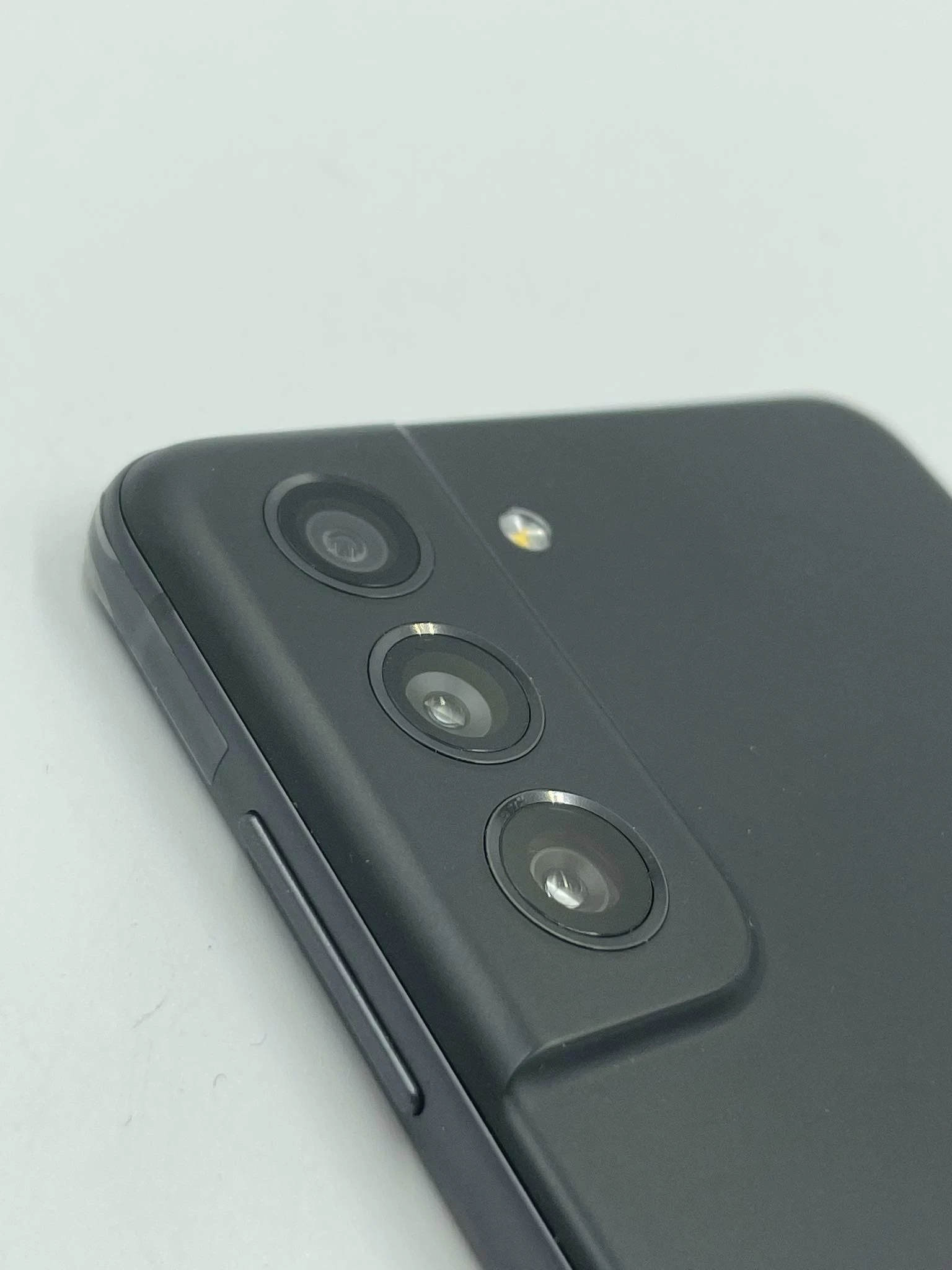 telefon-samsung-galaxy-s21-fe-5g-kod-producenta-sm-g990bzadeue