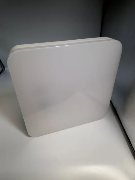 plafoniera-led-z-czujnikiem-ruchu-i-zmierzchowym-18w-1440lm-4000k-klasa-efektywnosci-energetycznej-brak