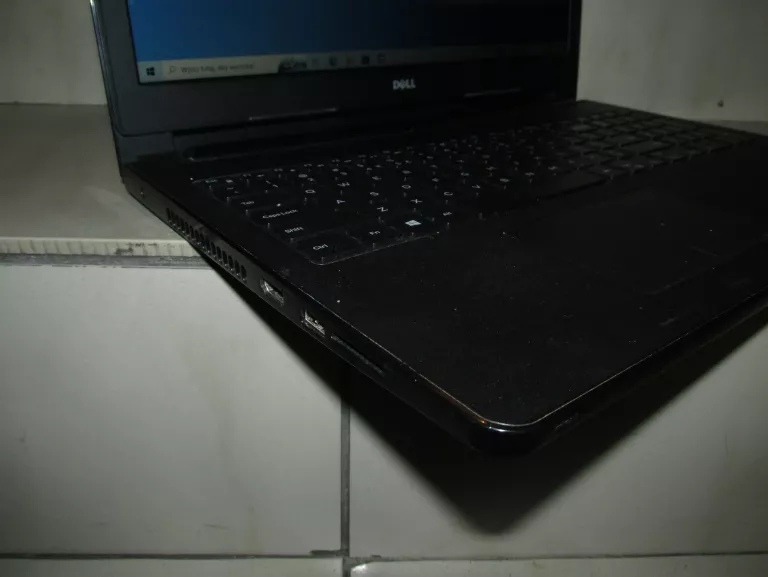 LAPTOP DELL INSPIRON 15 15-3552 4GB/500 GB