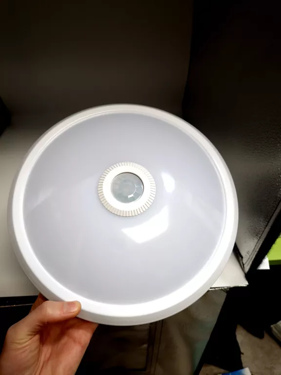 PLAFON MANA Z CZUJNIKIEM RUCHU PIR LED 20W 4000K