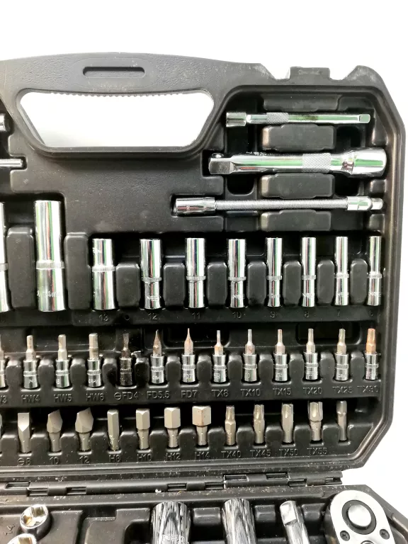 NEO TOOLS 94 EL KLUCZE NASADOWE 08-665 WALIZKA