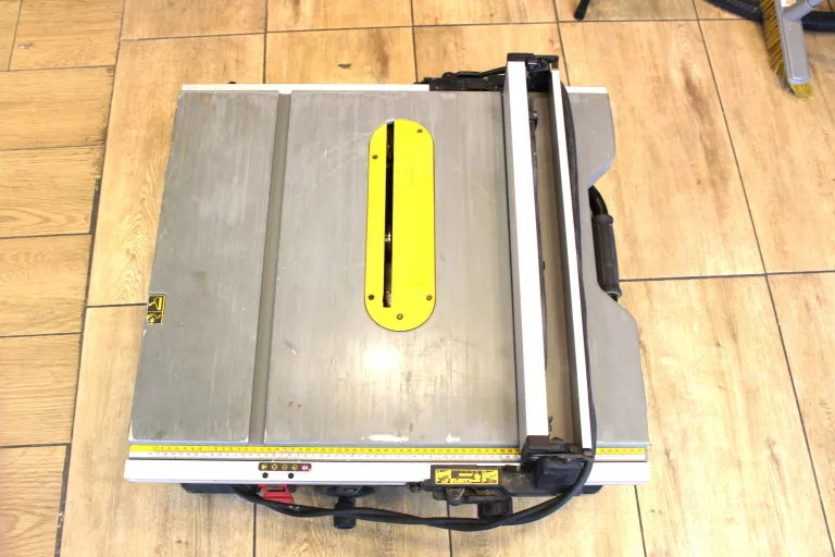 PILARKA DEWALT DWE7492-QS