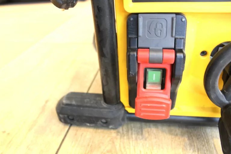 PILARKA DEWALT DWE7492-QS