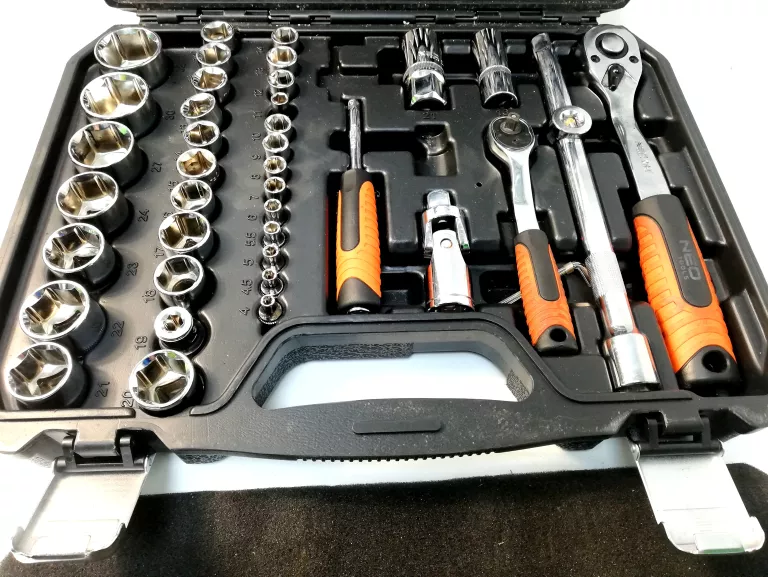 NEO TOOLS 94 EL KLUCZE NASADOWE 08-665 WALIZKA
