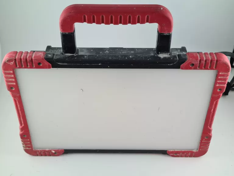 naswietlacz-led-baues-7105867-mickiewicza-12-pelplin