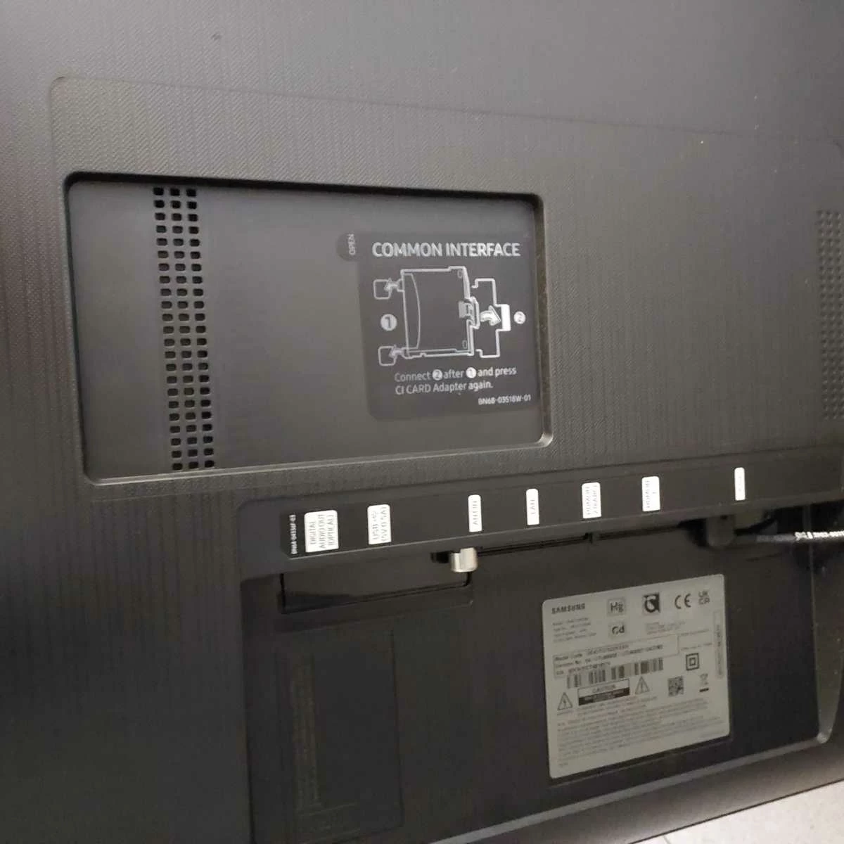 telewizor-samsung-ue43tu7022k-smart-tv-przekatna-ekranu-cale-43