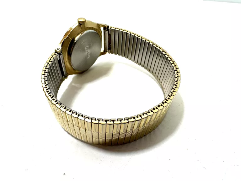 zegarek-damski-hanka-nakrecany-typ-nareczny