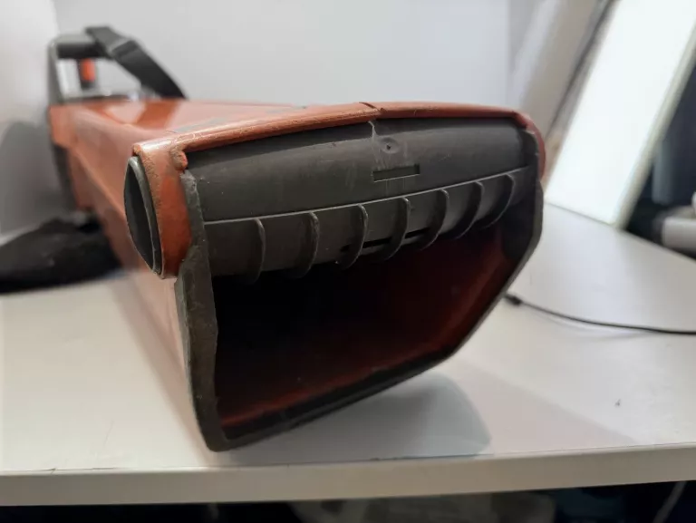 dmuchawa-odkurzacz-do-lisci-flymo-garden-wydajnosc-140