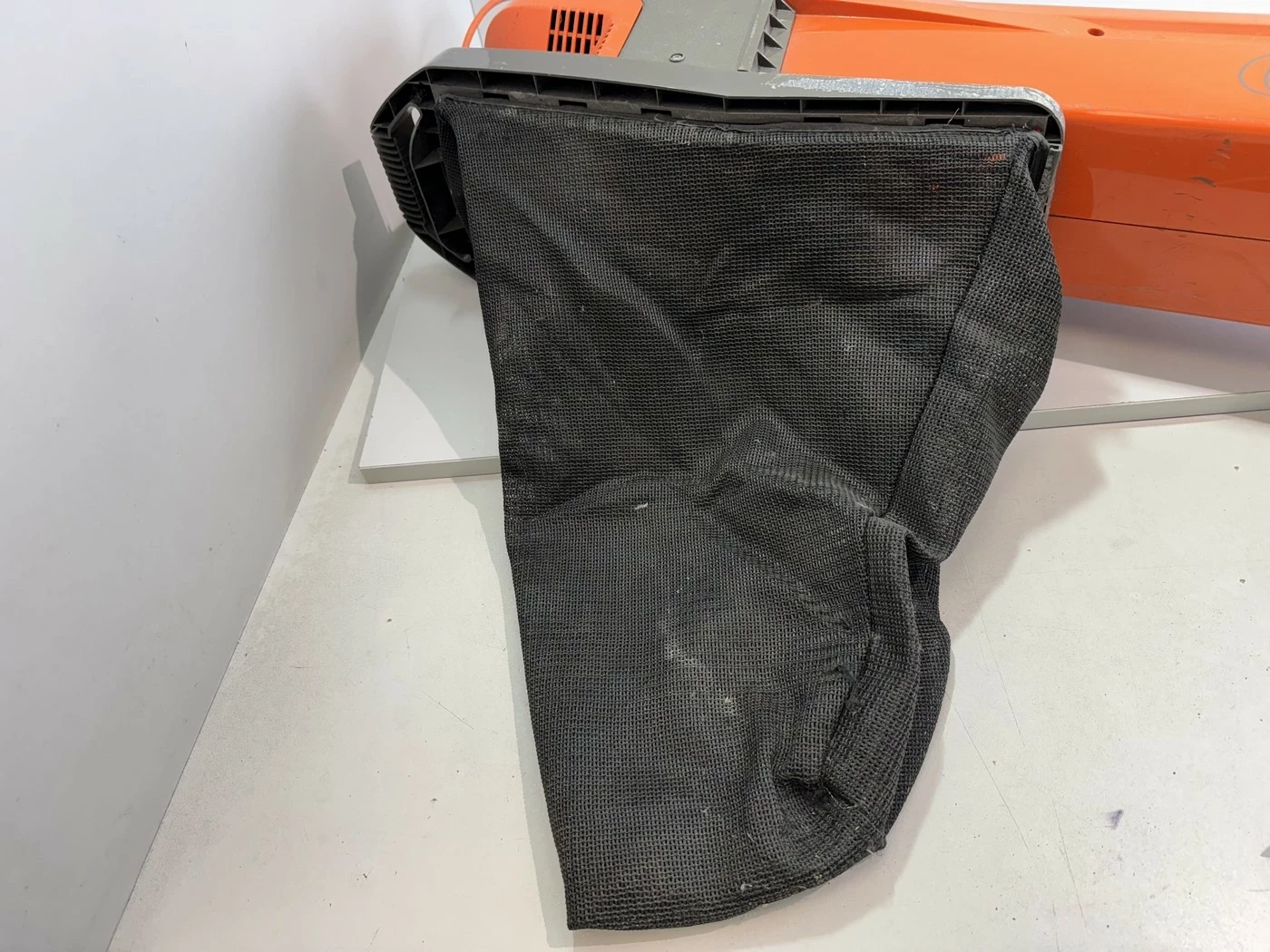 dmuchawa-odkurzacz-do-lisci-flymo-garden-predkosc-przeplywu-powietrza-310