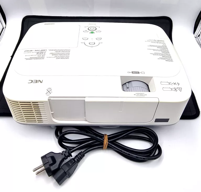PROJEKTOR NEC M311W/ NP16LP/ ZASILACZ