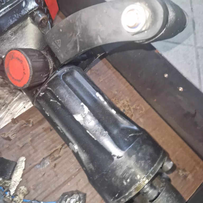 MŁOT WYBURZENIOWY YATO YT-82001 + WALIZKA USZKODZONY! NA CZĘŚCI!