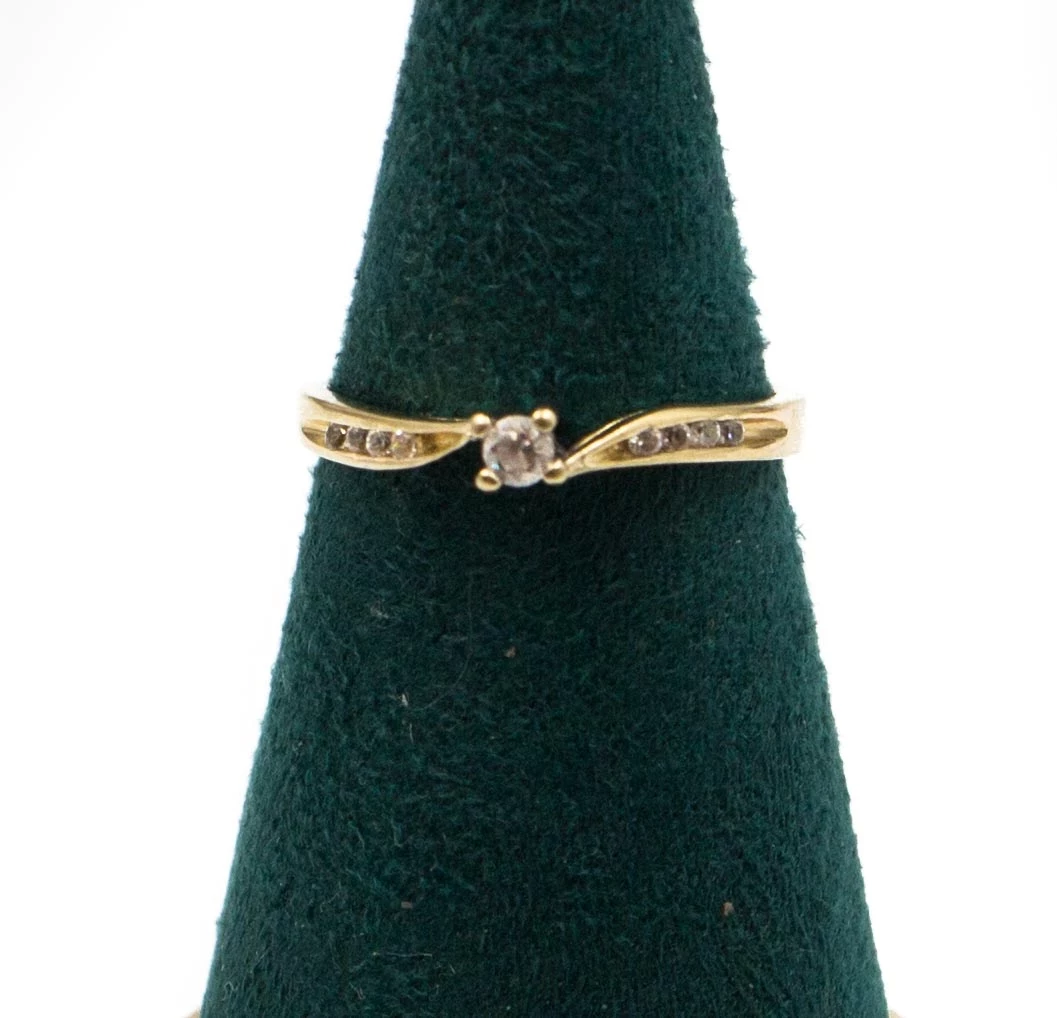 sliczny-zloty-pierscionek-z-kamieniami-r12-14k-2g-kolor-dominujacy-205826-225106